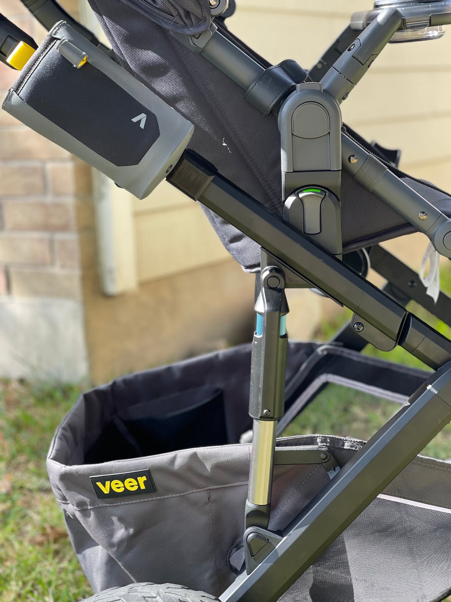 Switchback &Roll (Veer) AirTag Holder