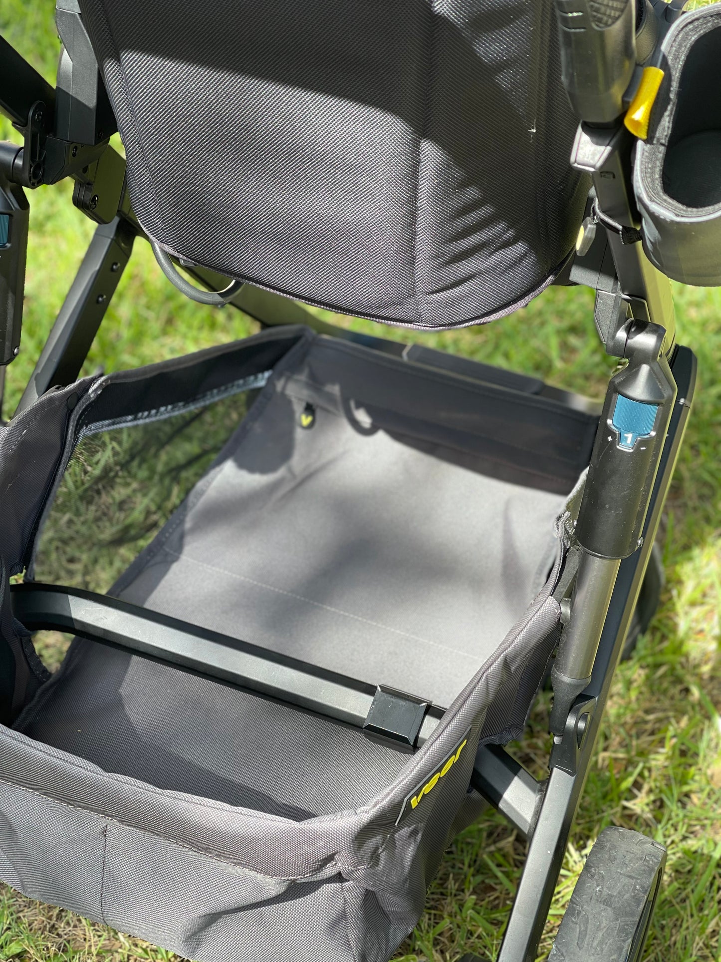 Switchback &Roll (Veer) AirTag Holder